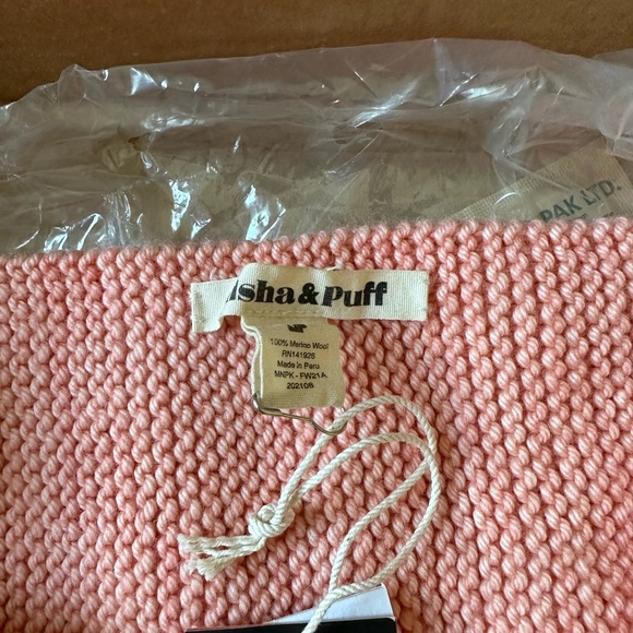 Misha&Puff adult Sledding scarf adult hand warmer in grape fruit color. - Picture 4 of 8